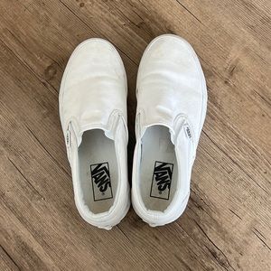 White vans unisex- women’s 8, men’s 6.5